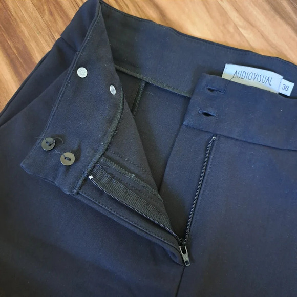 Audio Visual Brand Shorts European Size 38 - Picture 3 of 5